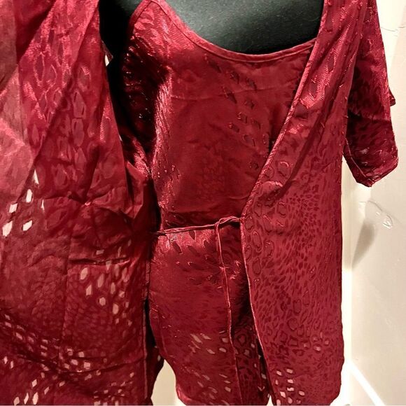 Secret Treasures burgundy chemise robe set size Medium - Picture 13 of 17